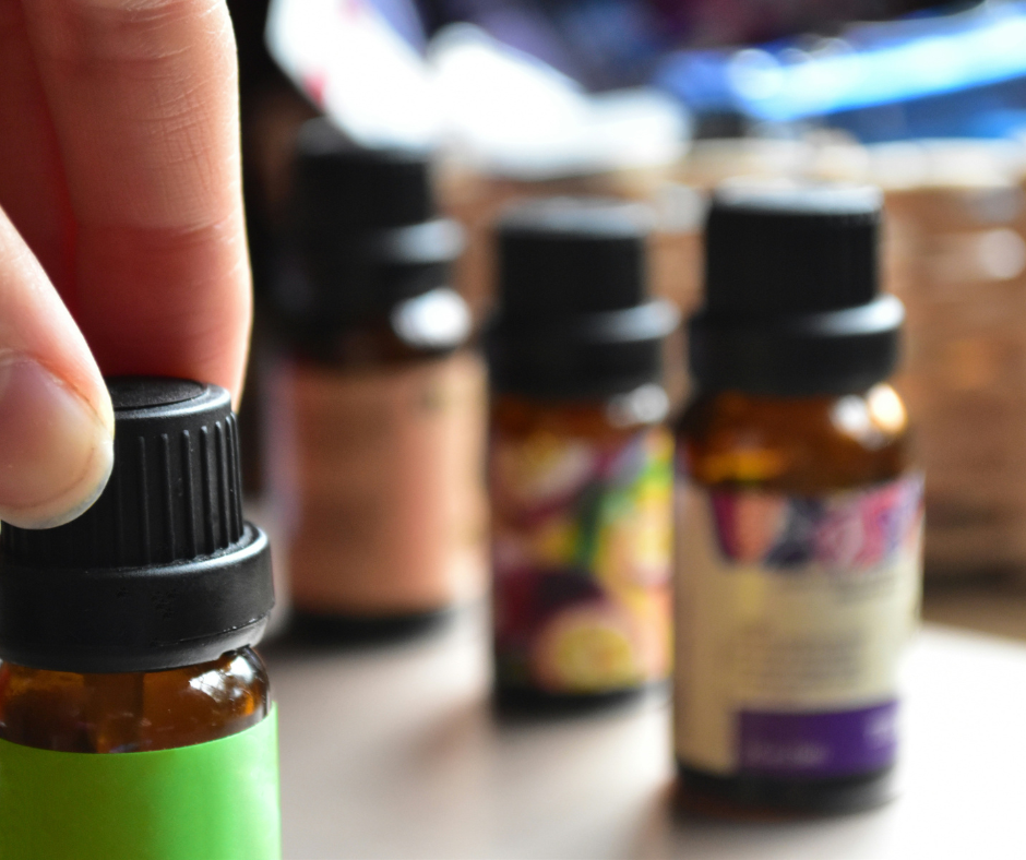 Aromas & Löyly: Scents That Play Nice With Cedar