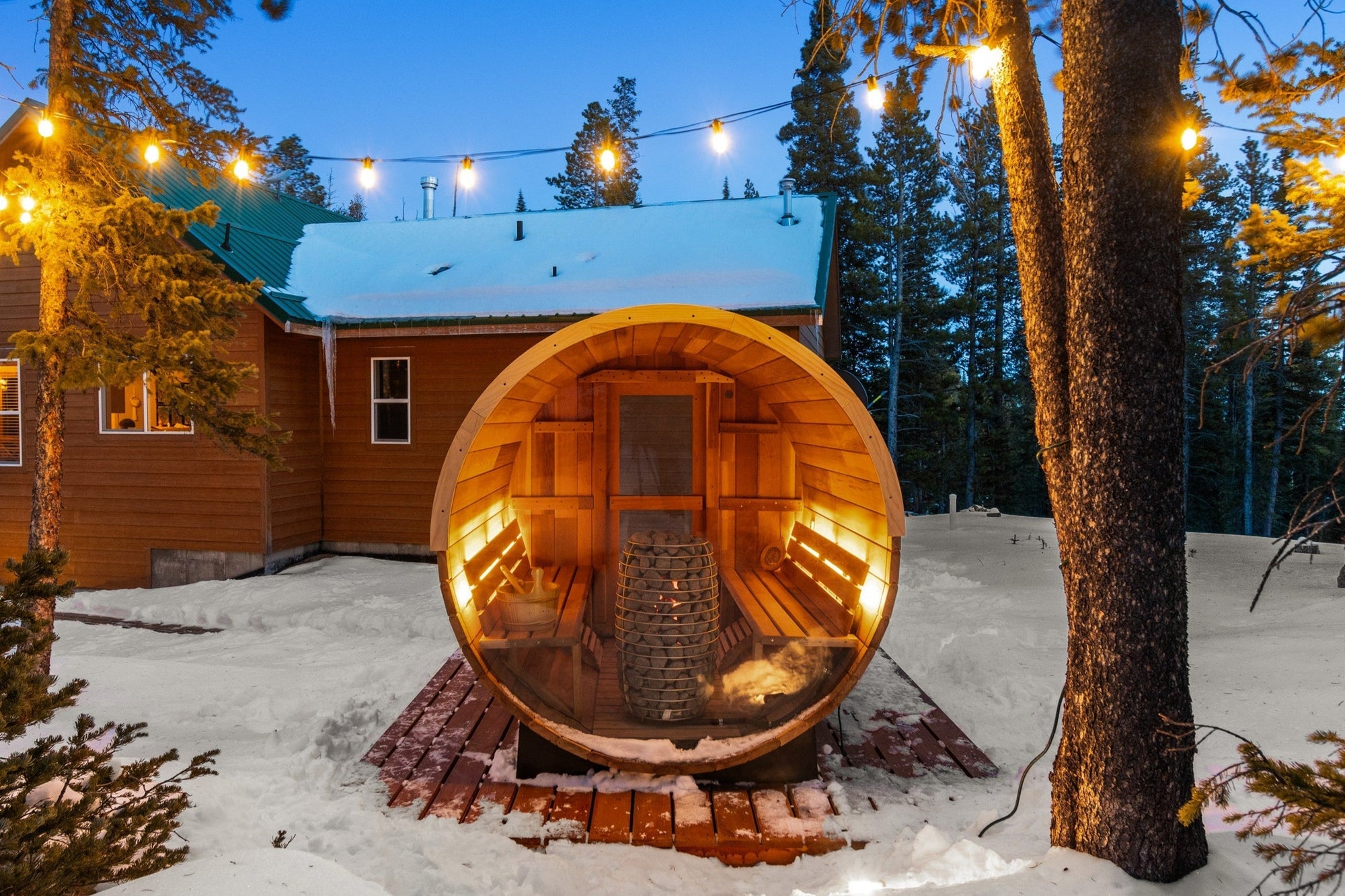 Barrel vs Box: Which Outdoor Sauna Fits Your Space and Lifestyle